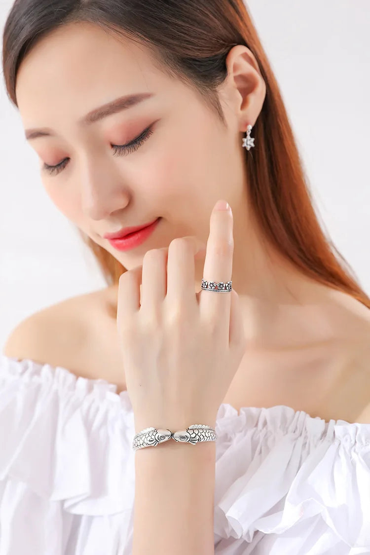 New Exquisite Cute Fish 925 Sterling Silver Jewelry Not Allergic Bracelets Pisces Double Fish Ethnic Style Retro Bangles  SL006