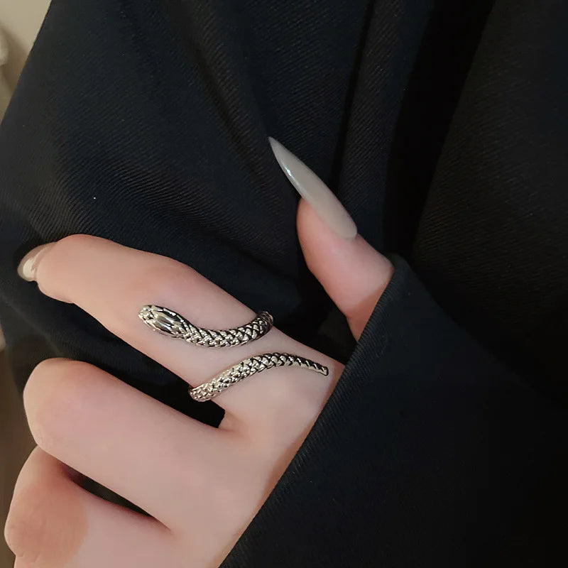 New Arrival Snake Shaped Cuff Bracelet Ring Set for Women Exaggerated Metal Unique Design Bracelet Fashion Jewelry Set