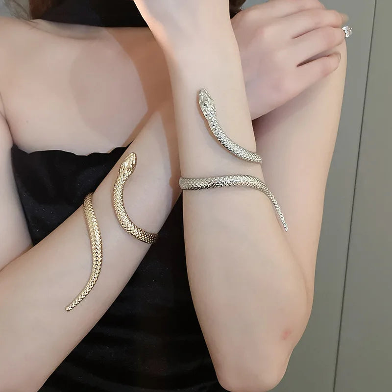 New Arrival Snake Shaped Cuff Bracelet Ring Set for Women Exaggerated Metal Unique Design Bracelet Fashion Jewelry Set