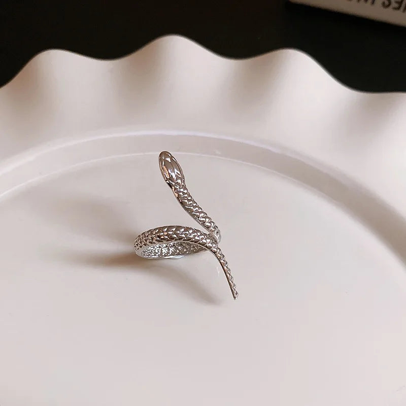 New Arrival Snake Shaped Cuff Bracelet Ring Set for Women Exaggerated Metal Unique Design Bracelet Fashion Jewelry Set