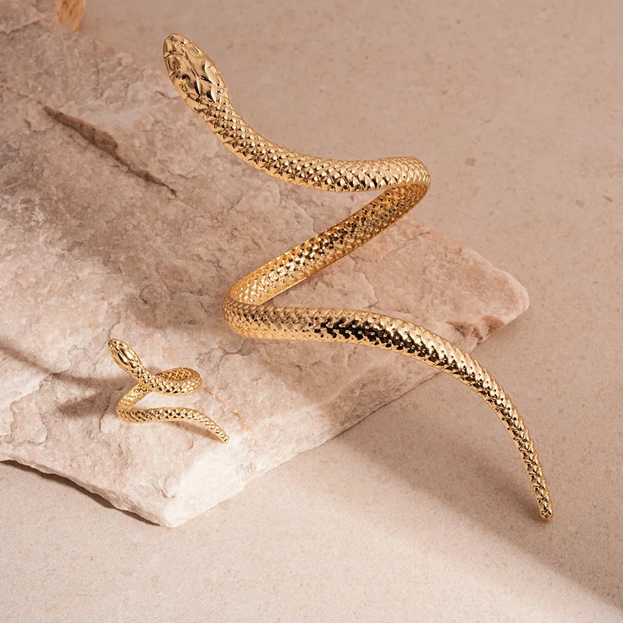 New Arrival Snake Shaped Cuff Bracelet Ring Set for Women Exaggerated Metal Unique Design Bracelet Fashion Jewelry Set